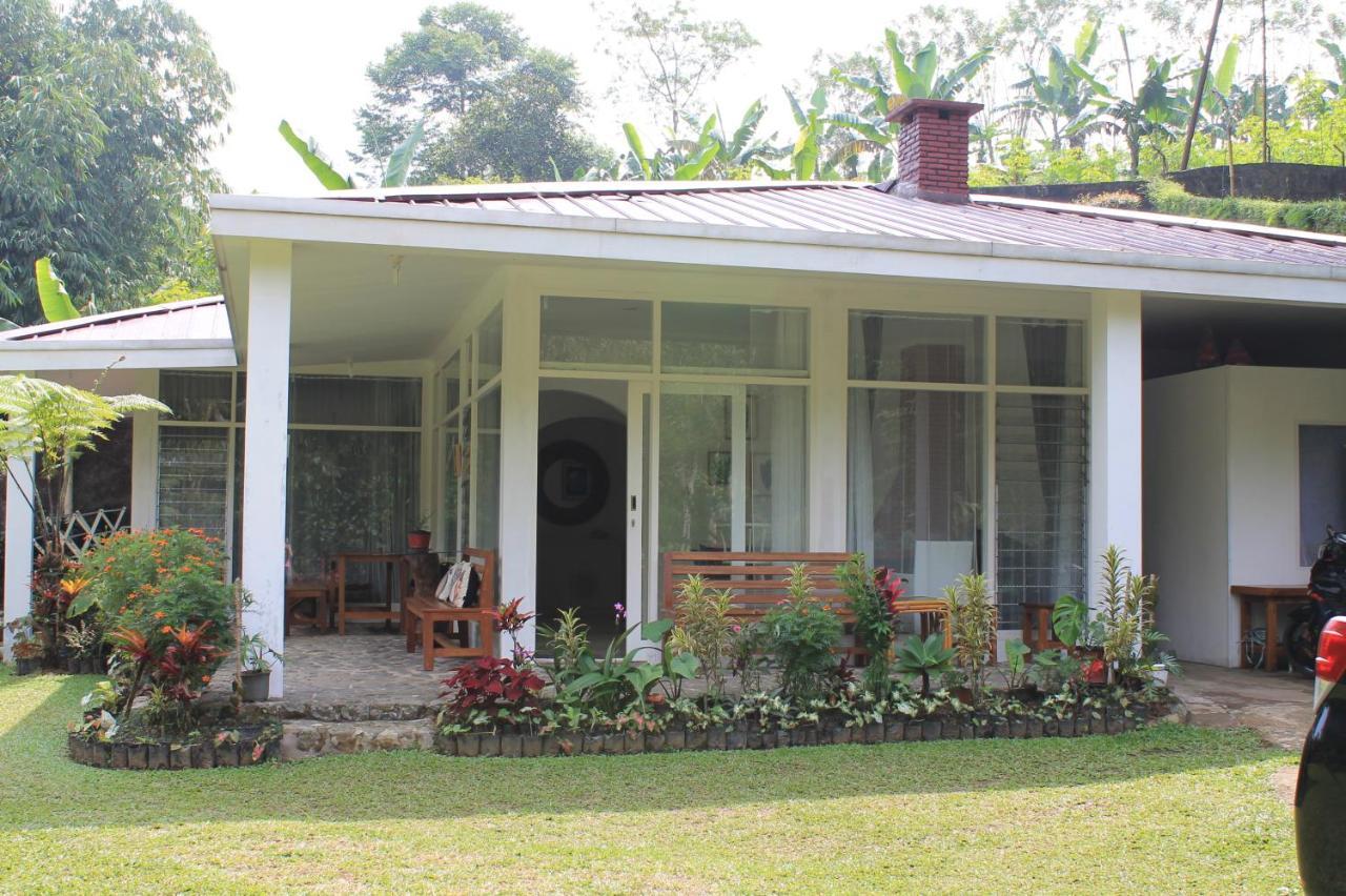 The Forest Villa Bogor Eksteriør bilde