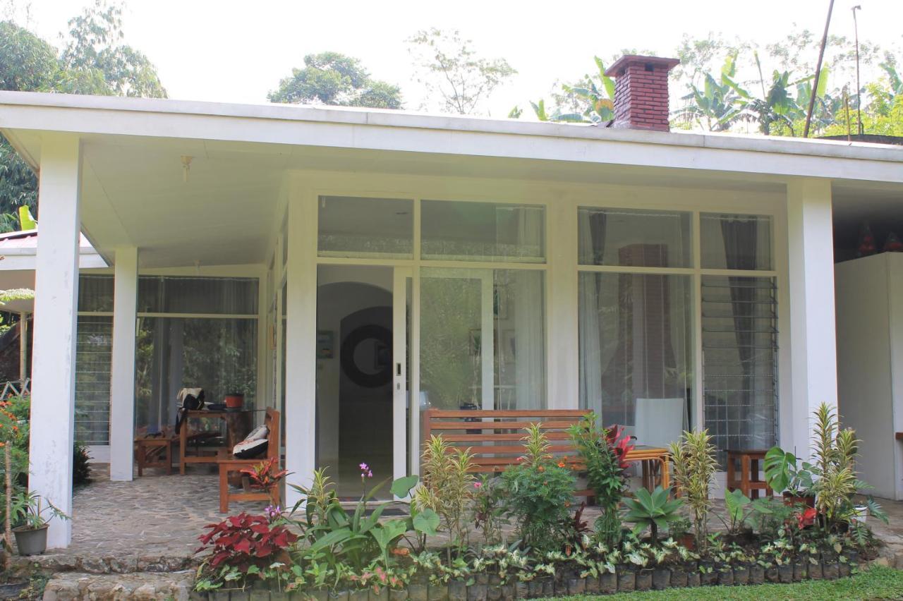 The Forest Villa Bogor Eksteriør bilde