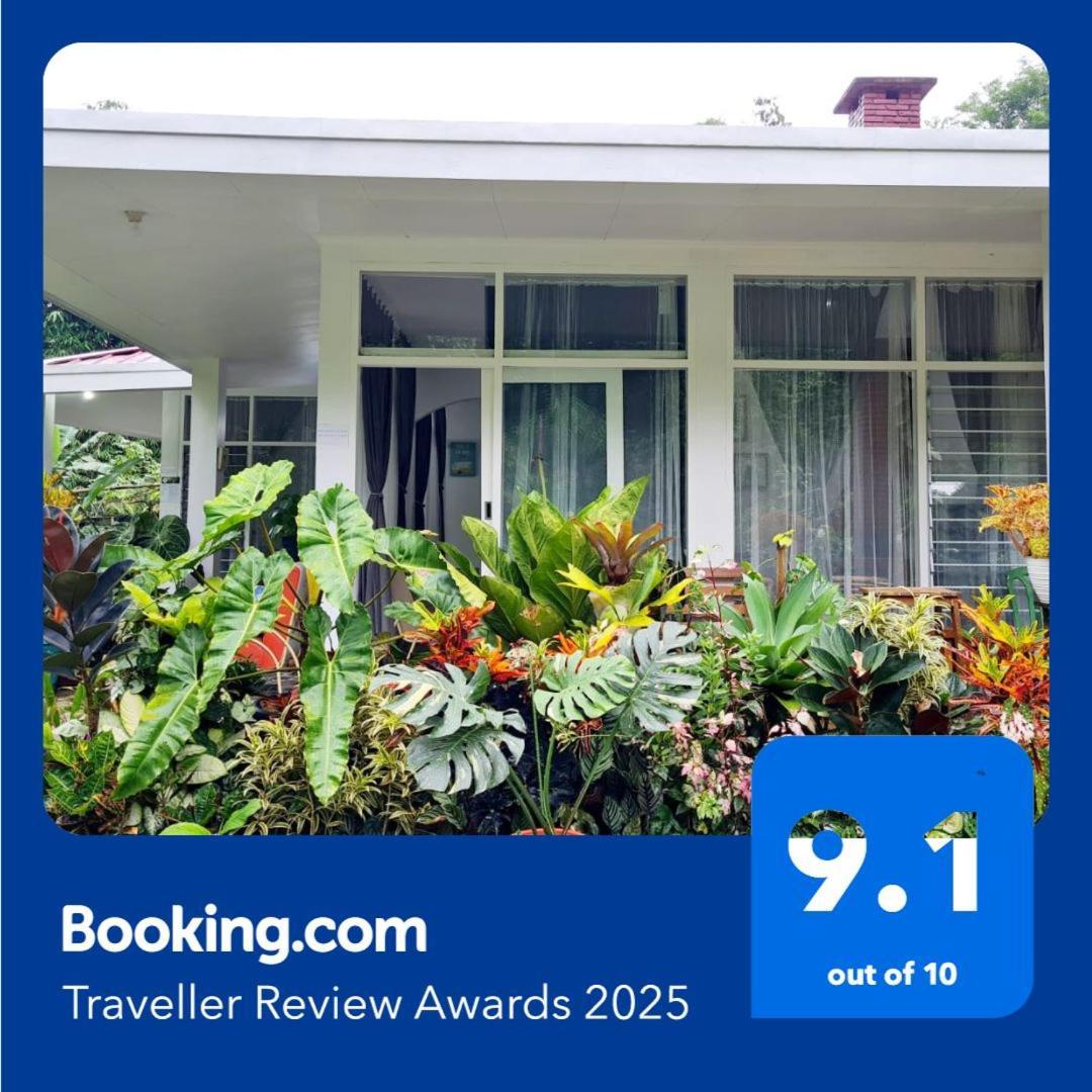 The Forest Villa Bogor Eksteriør bilde